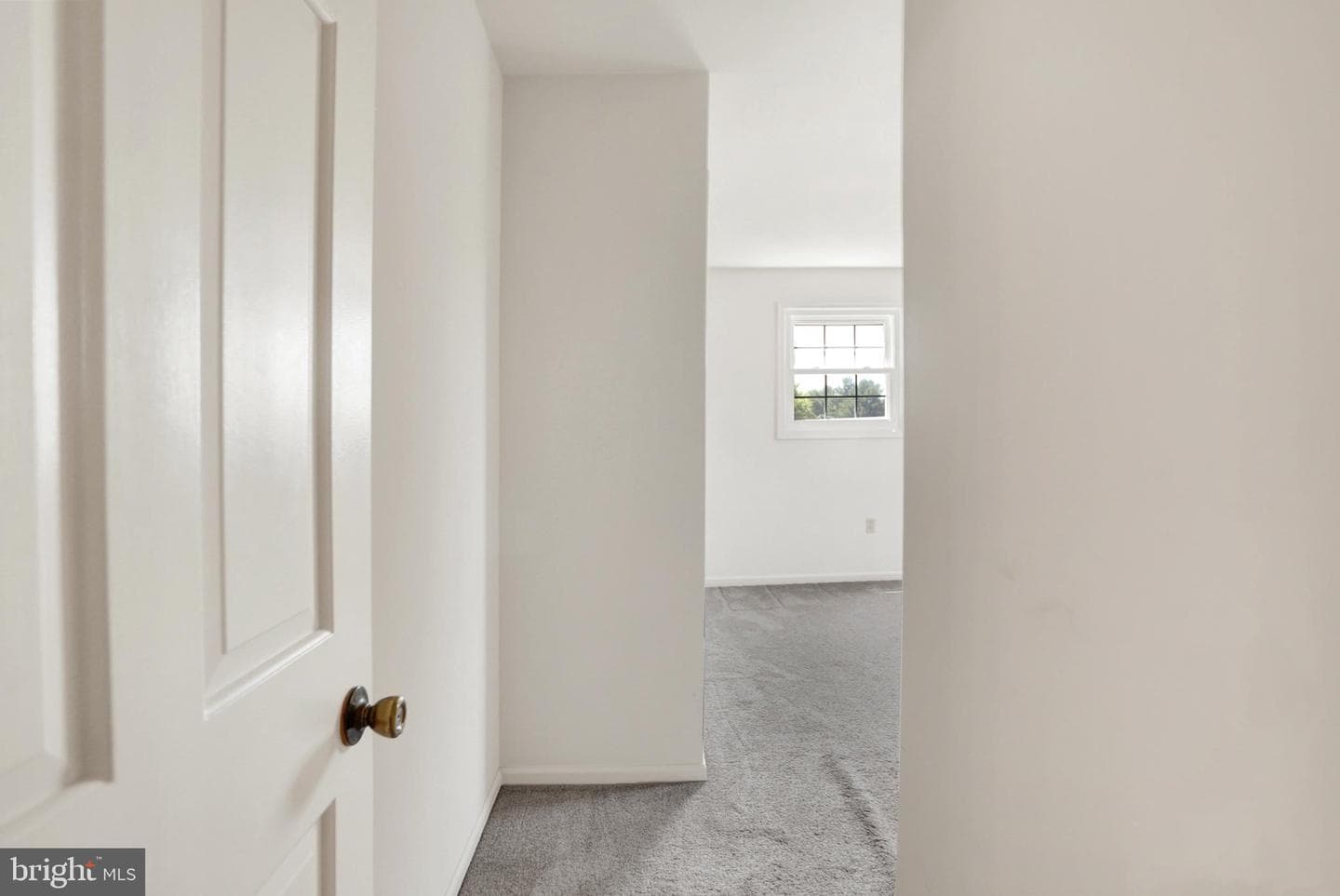 909 Wakefield Avenue photo 24