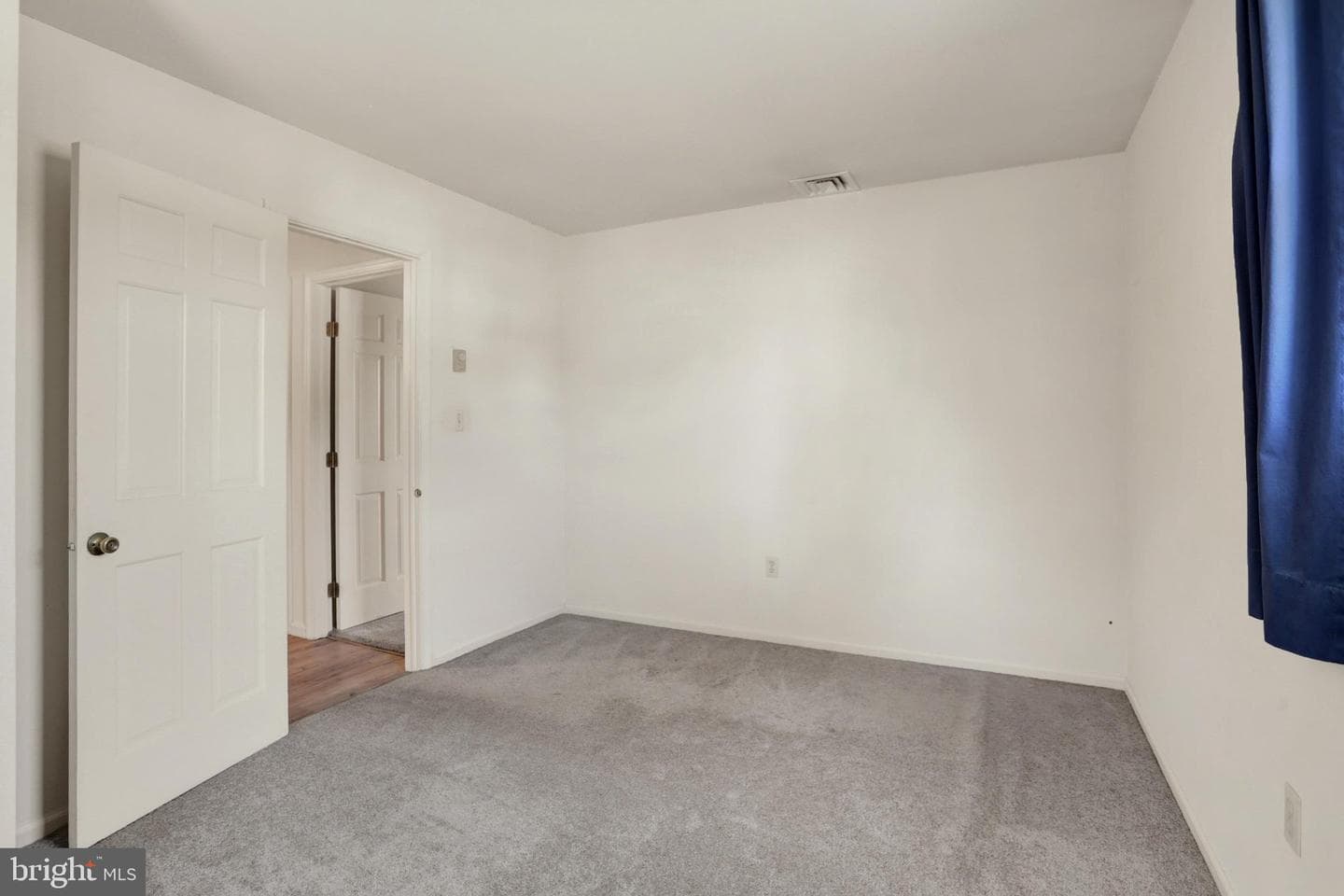 909 Wakefield Avenue photo 29