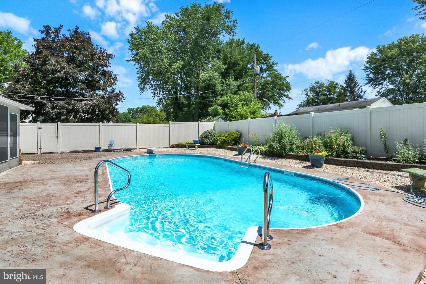909 Wakefield Avenue photo 41