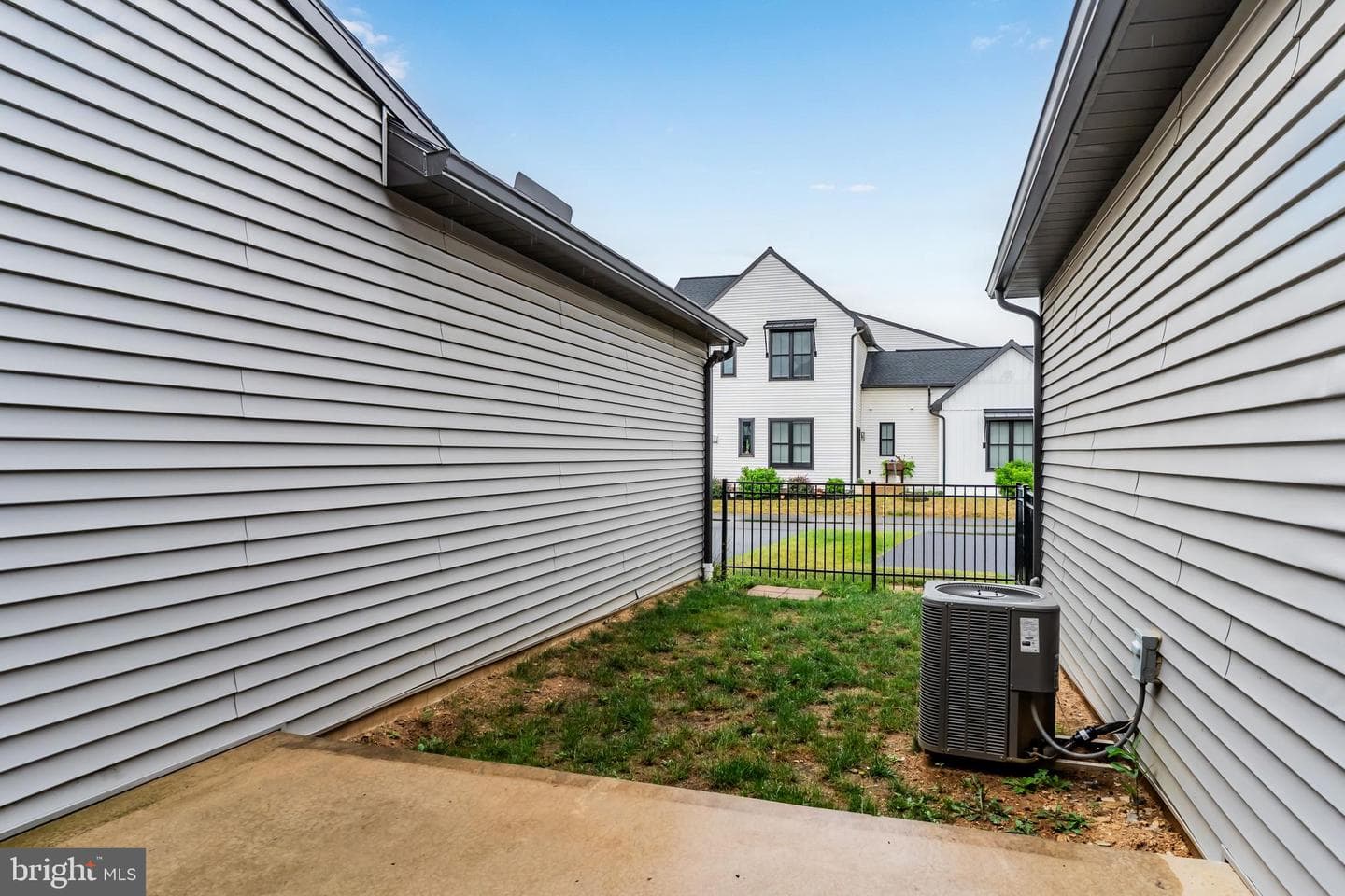 303 Estate Drive photo 20