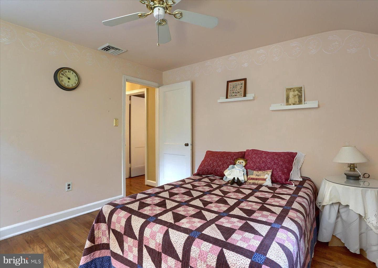 221 Bailey Street photo 28