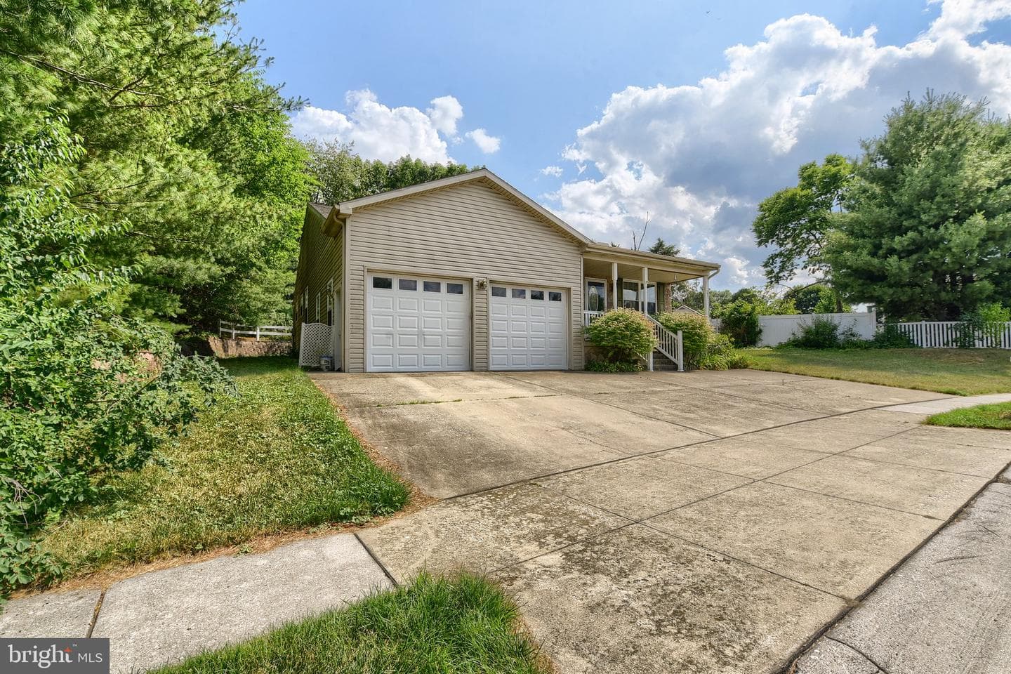 41 Woodmyre Lane photo 3
