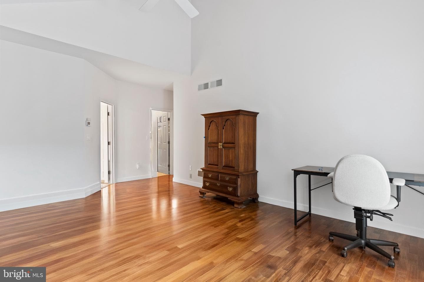 536 Bridgeview Drive photo 18