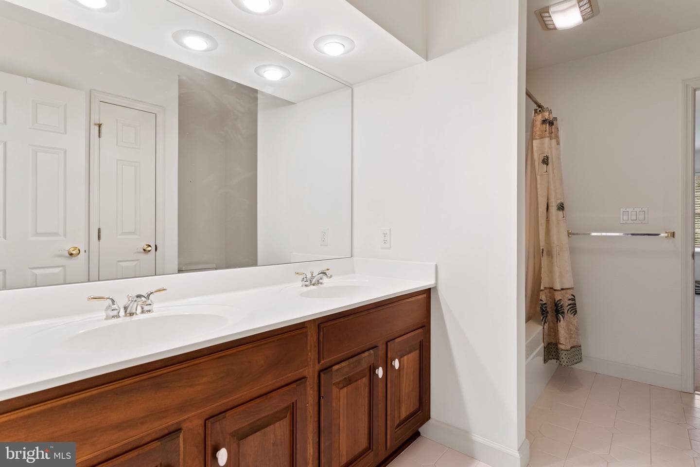 536 Bridgeview Drive photo 30