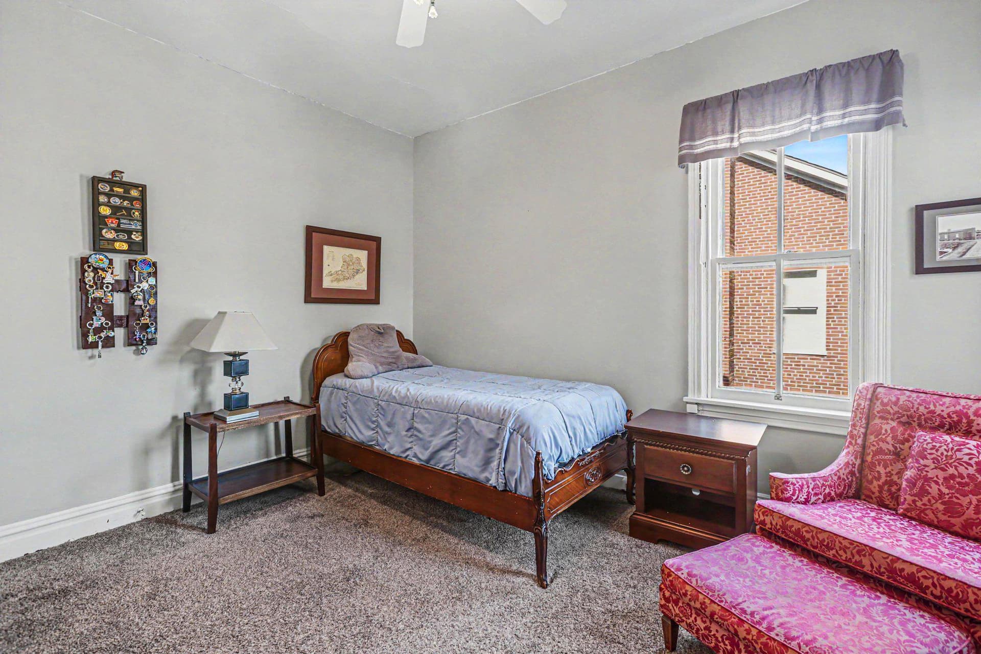 215 Walnut Street photo 17