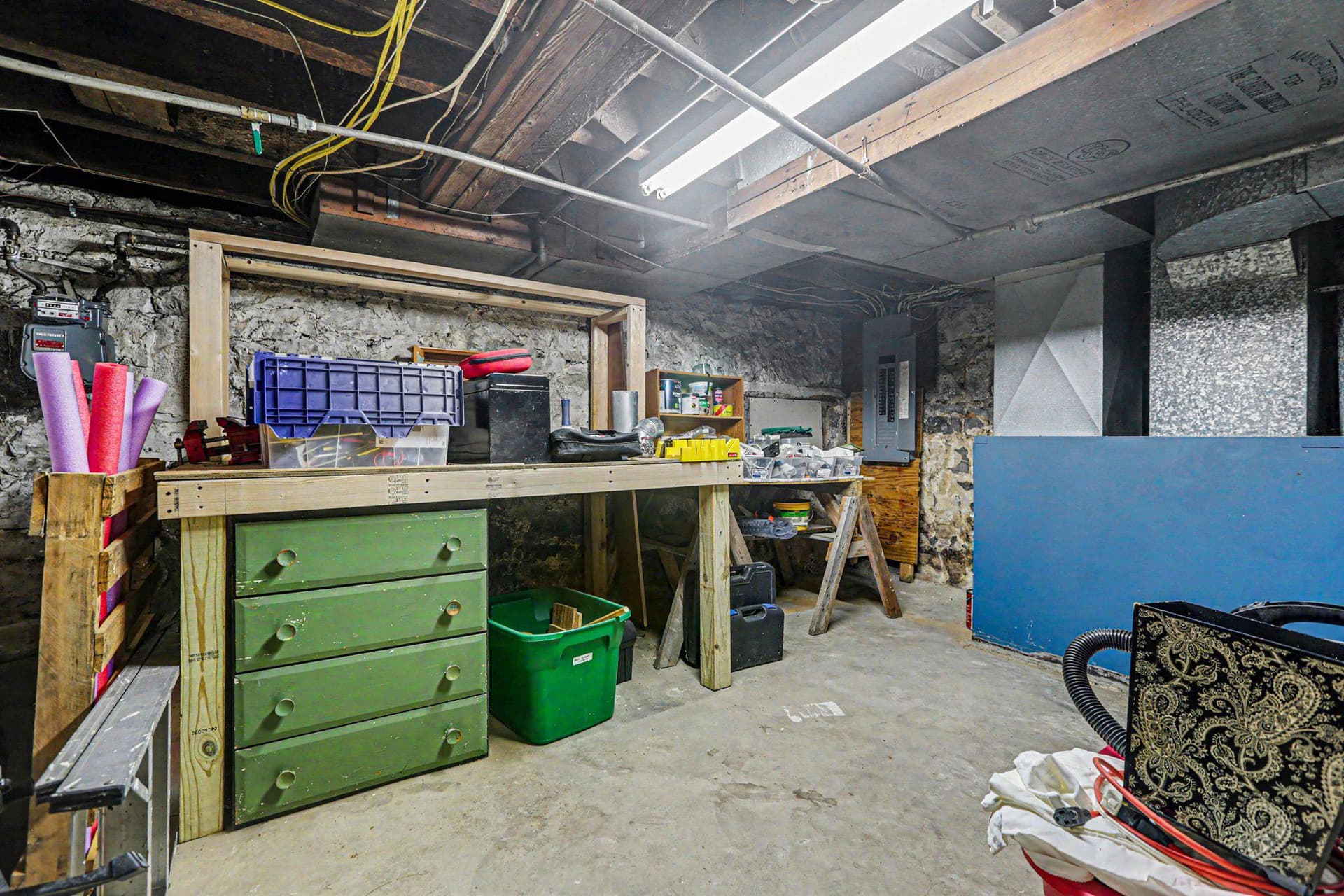 215 Walnut Street photo 23