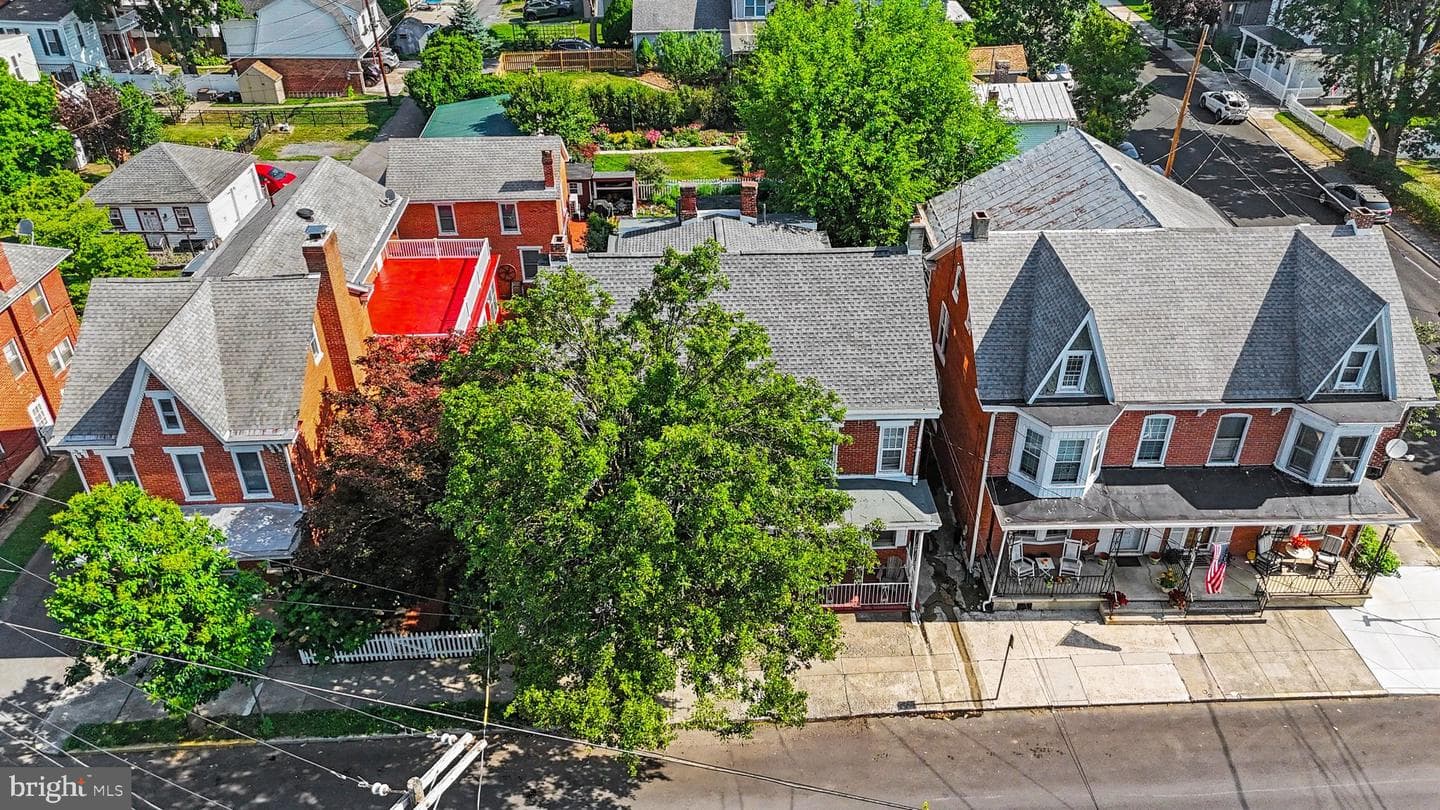 215 Walnut Street photo 37