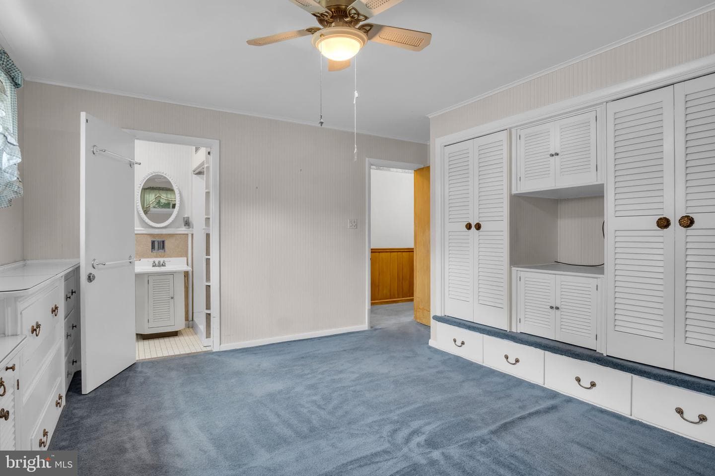 2201 Logan Street photo 11