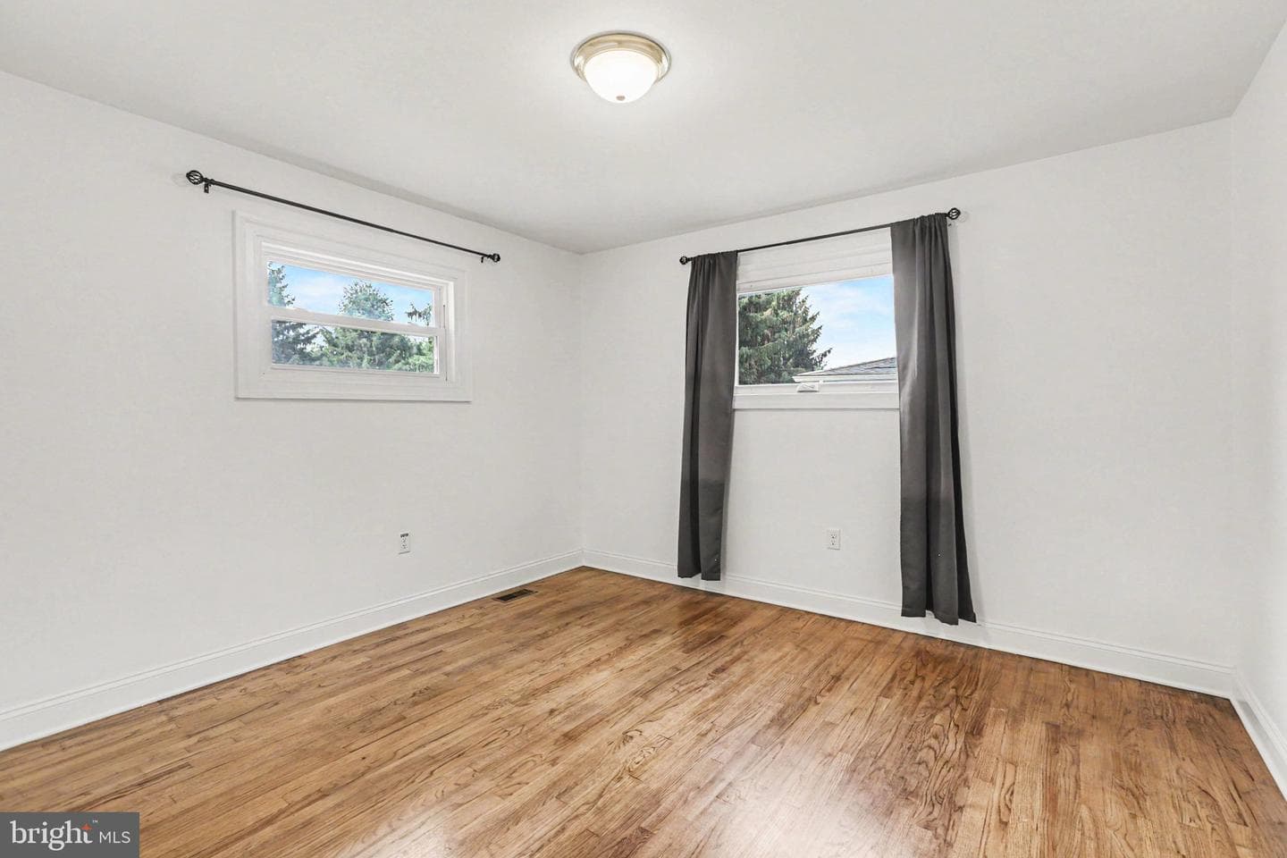8 Longview Drive photo 24