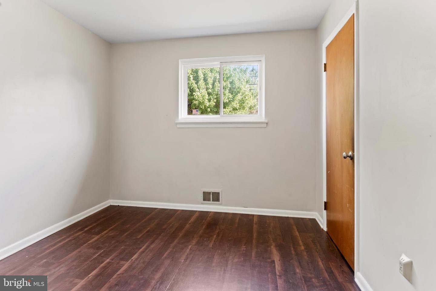 11 W Dulles Drive photo 12