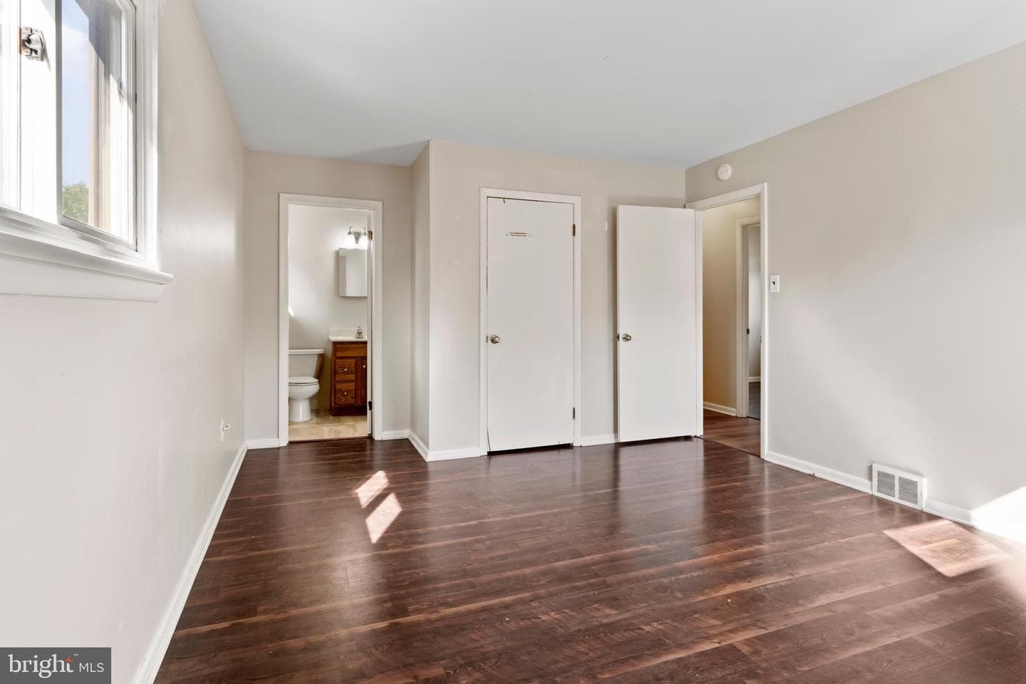 11 W Dulles Drive photo 17
