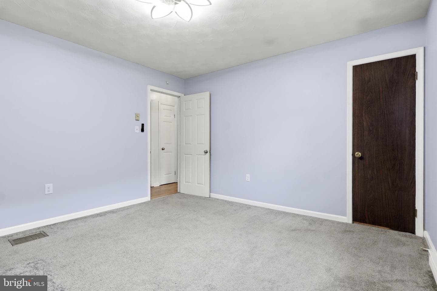 1123 York Road photo 17