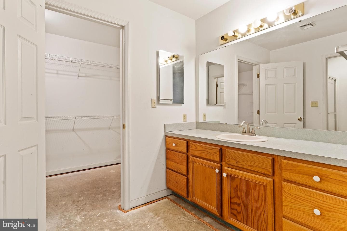 15 Thornhill Court photo 17