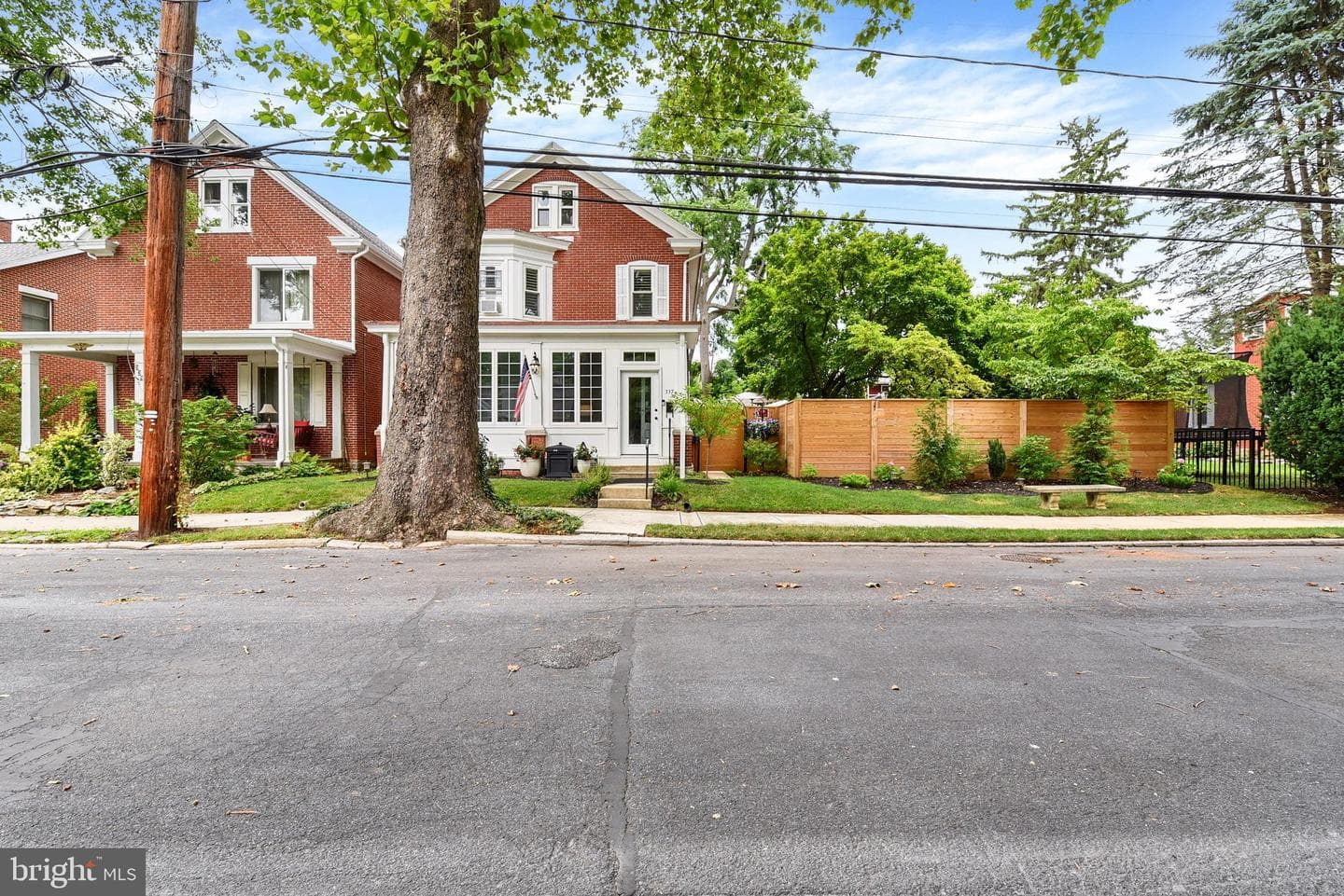 337 Graham Street photo 4