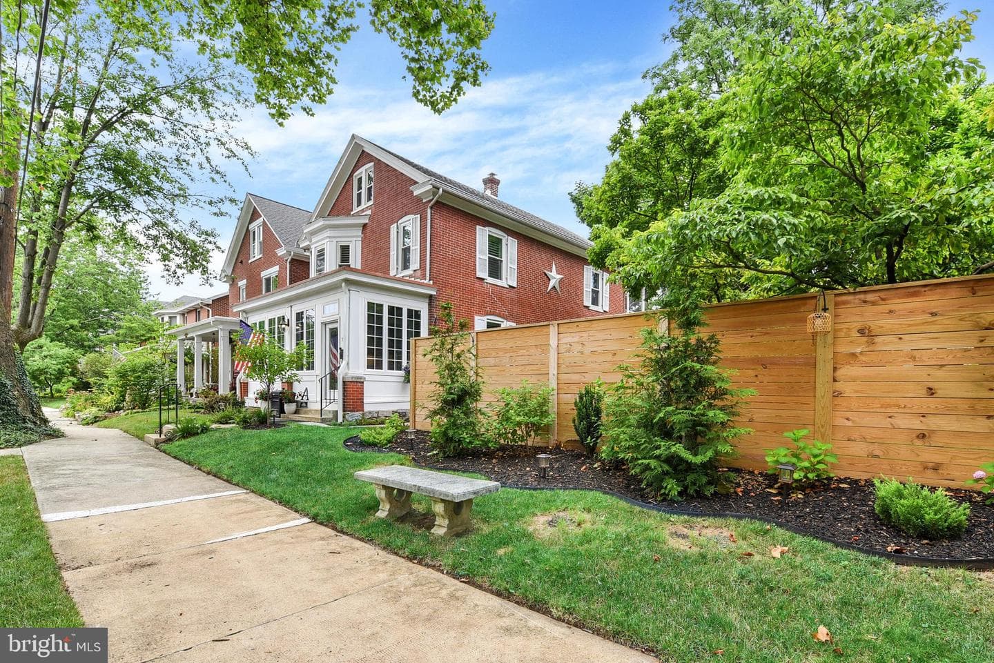 337 Graham Street photo 6
