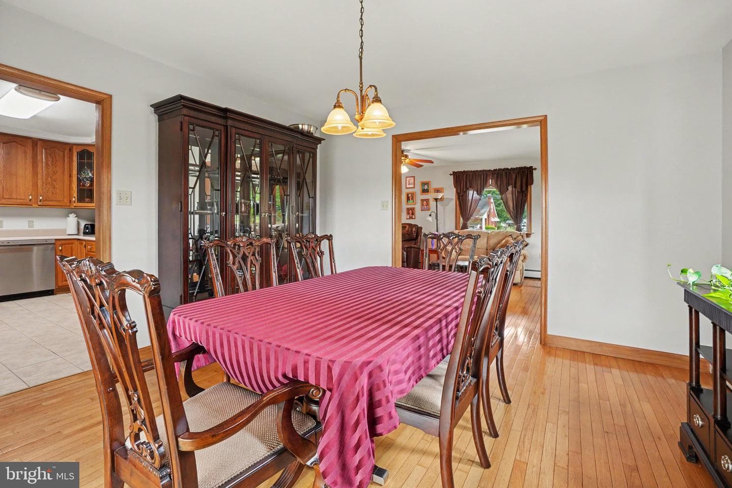 924 W Trindle Road photo 16