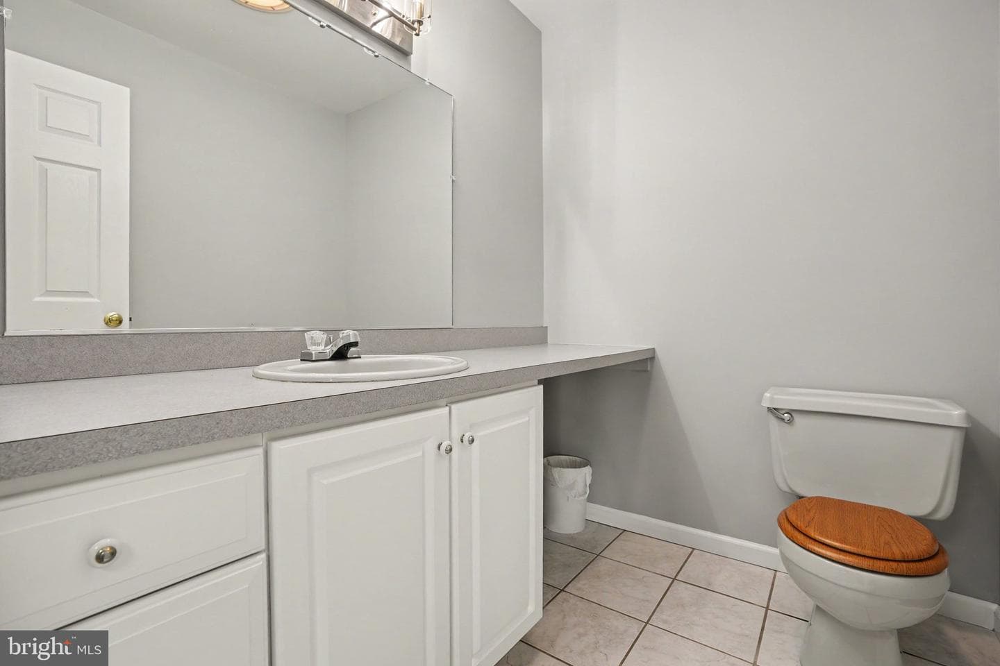924 W Trindle Road photo 21