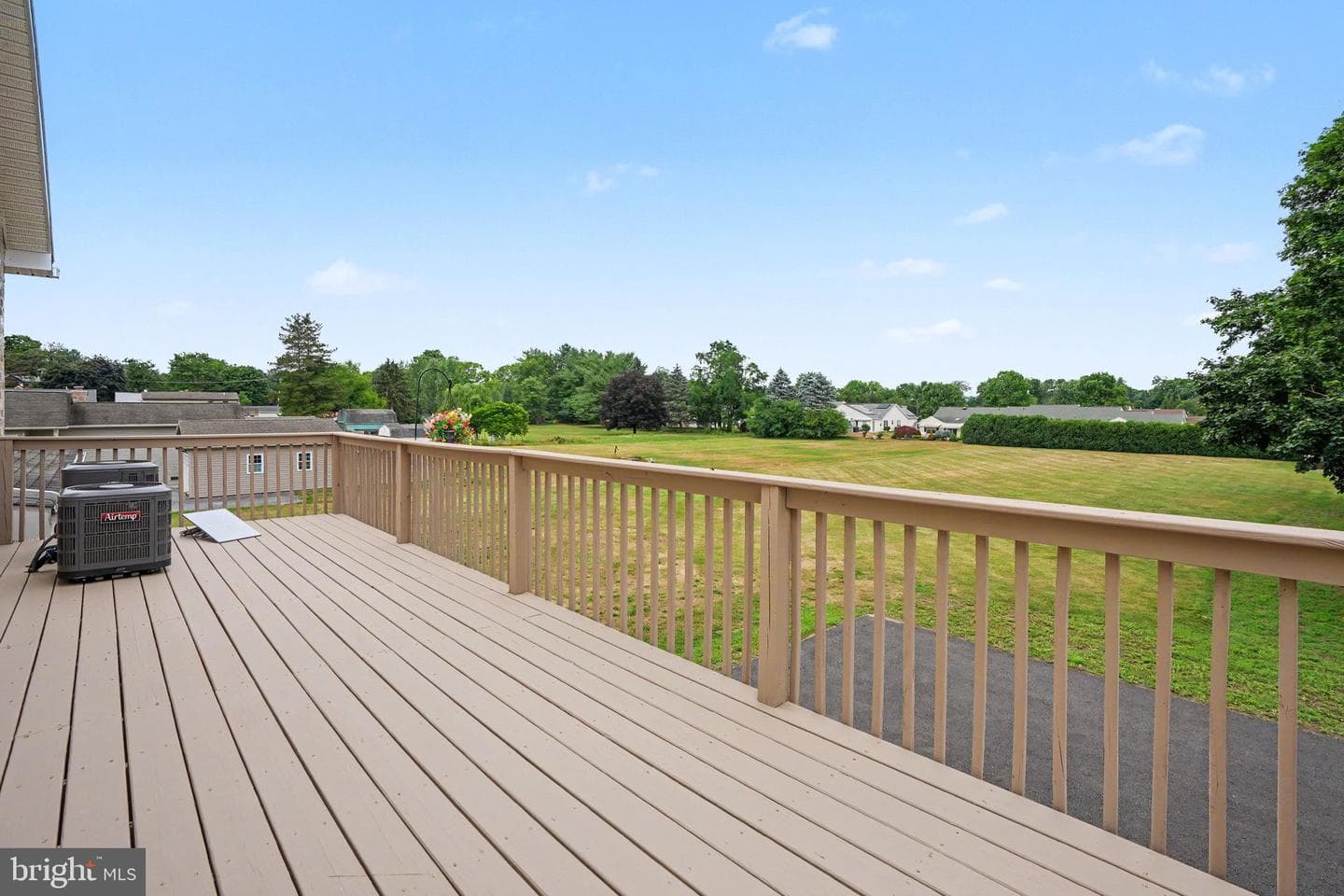 924 W Trindle Road photo 33