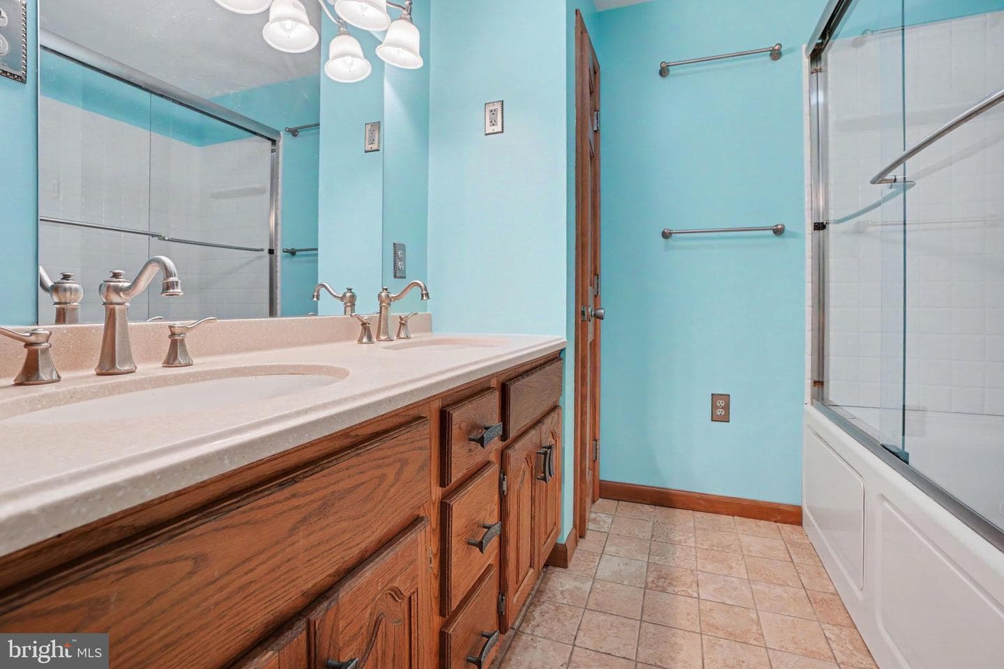 924 W Trindle Road photo 38