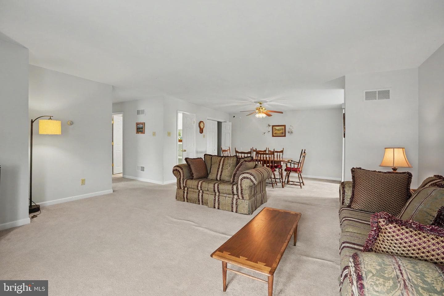 924 W Trindle Road photo 41