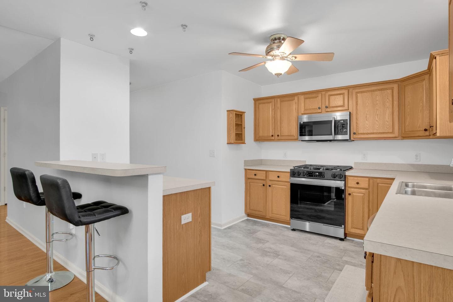 42 Ridge Avenue photo 7