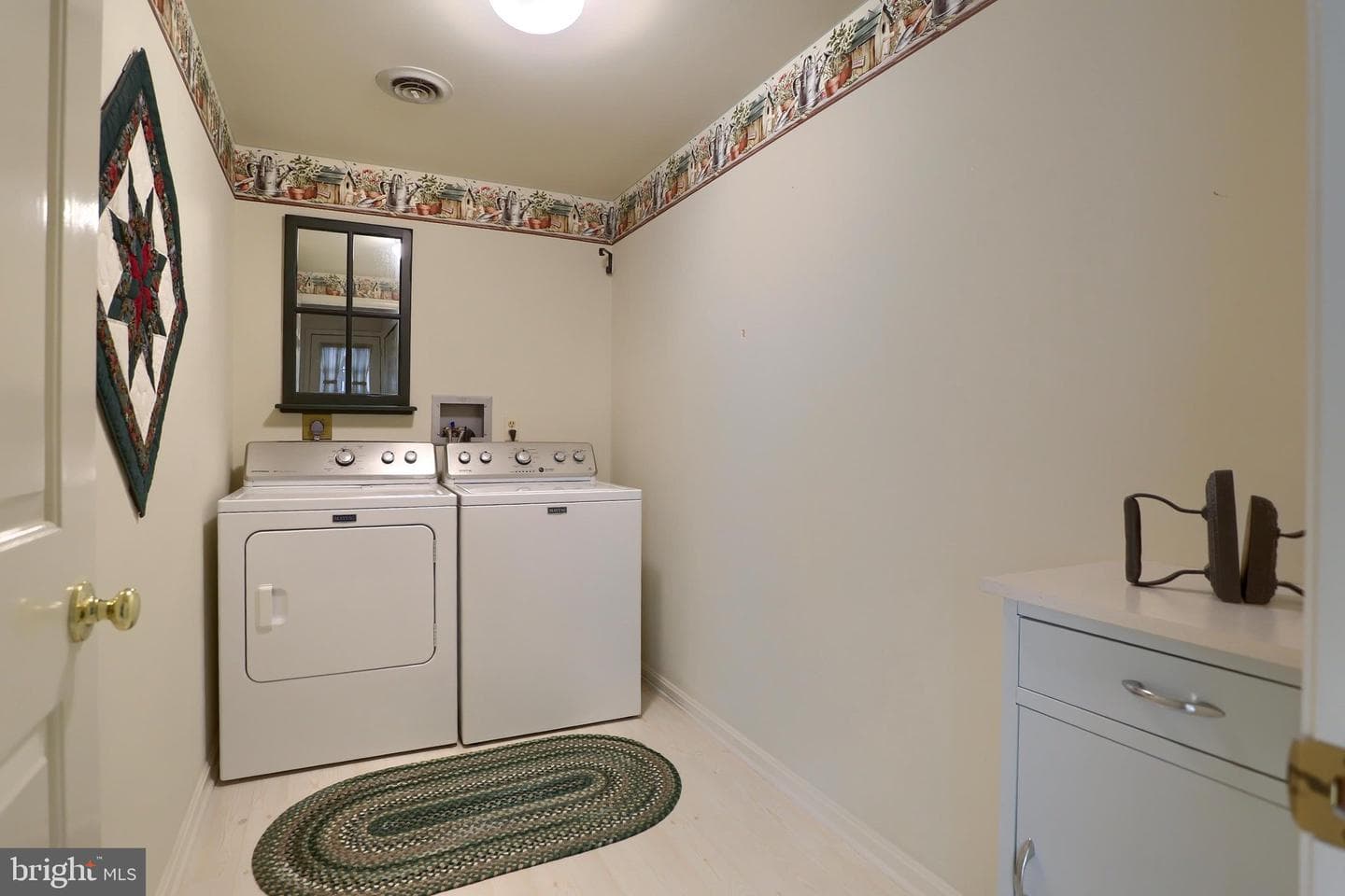14 Kensington Square photo 12