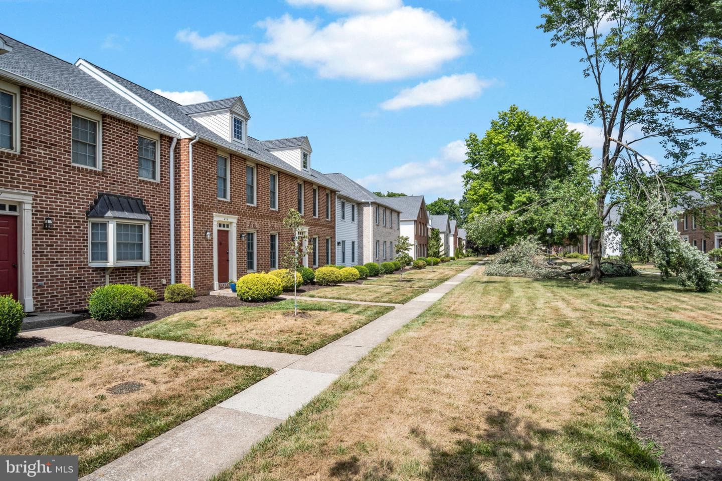477 Delancey Court photo 30