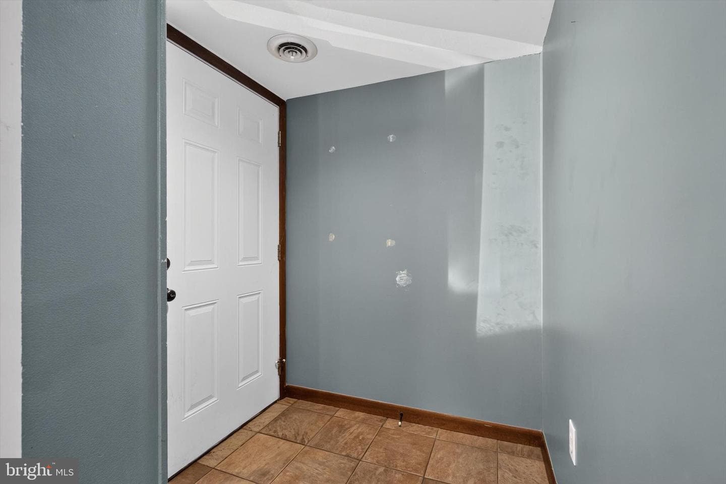 620 Cedar Ridge Lane photo 4