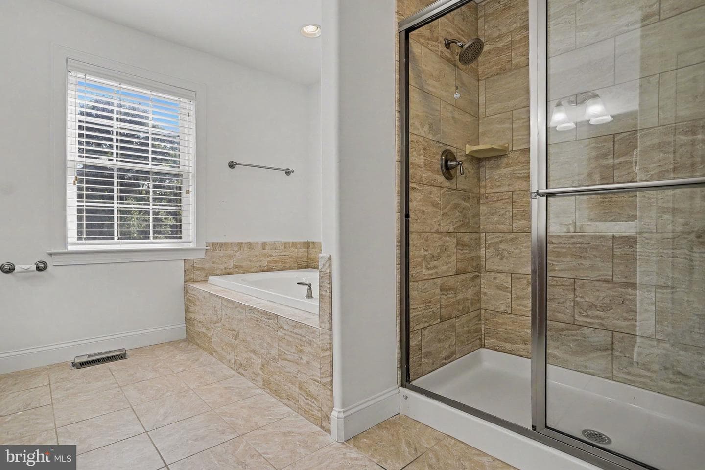 404 Sorbie Lane photo 22