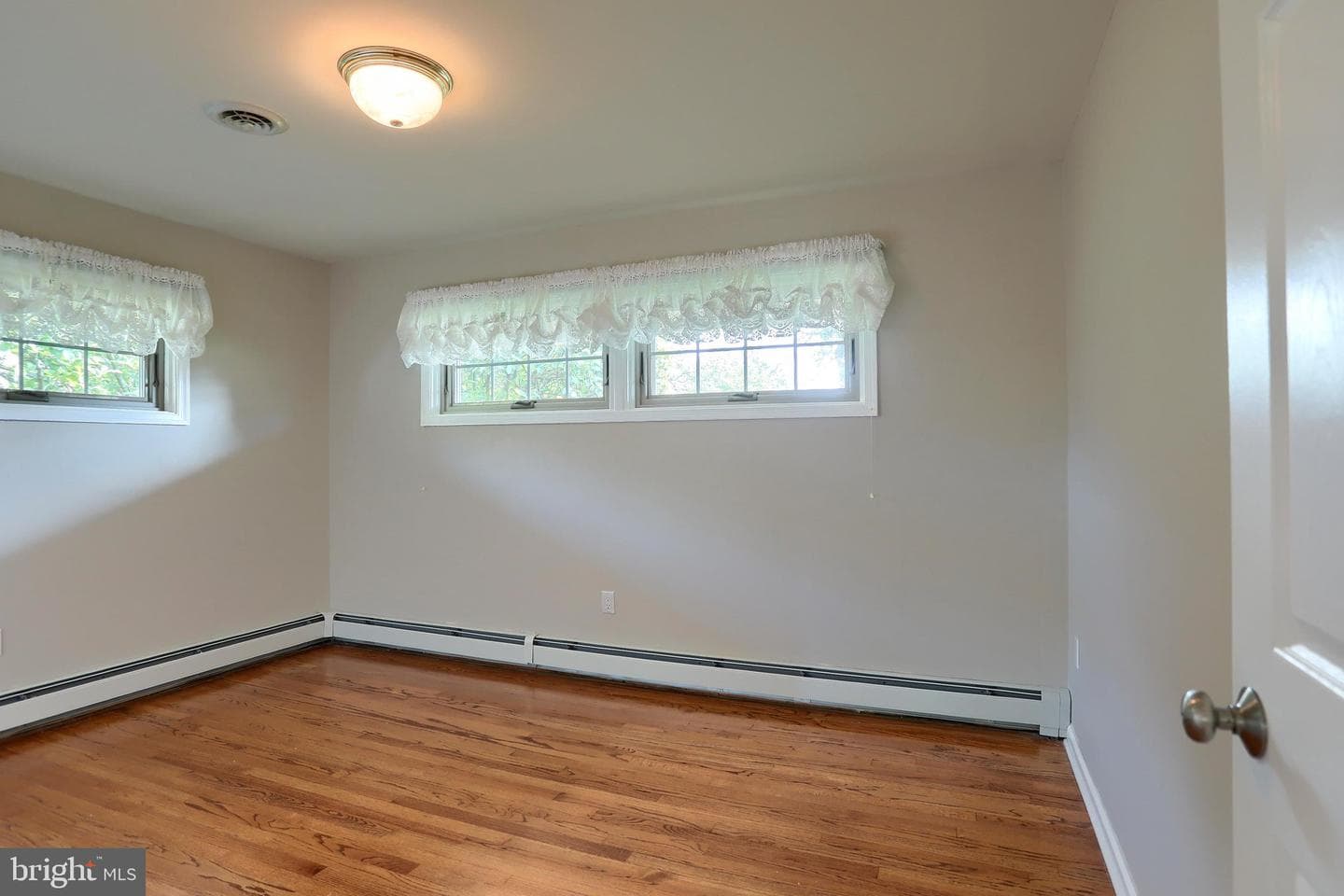 23 Columbia Drive photo 18