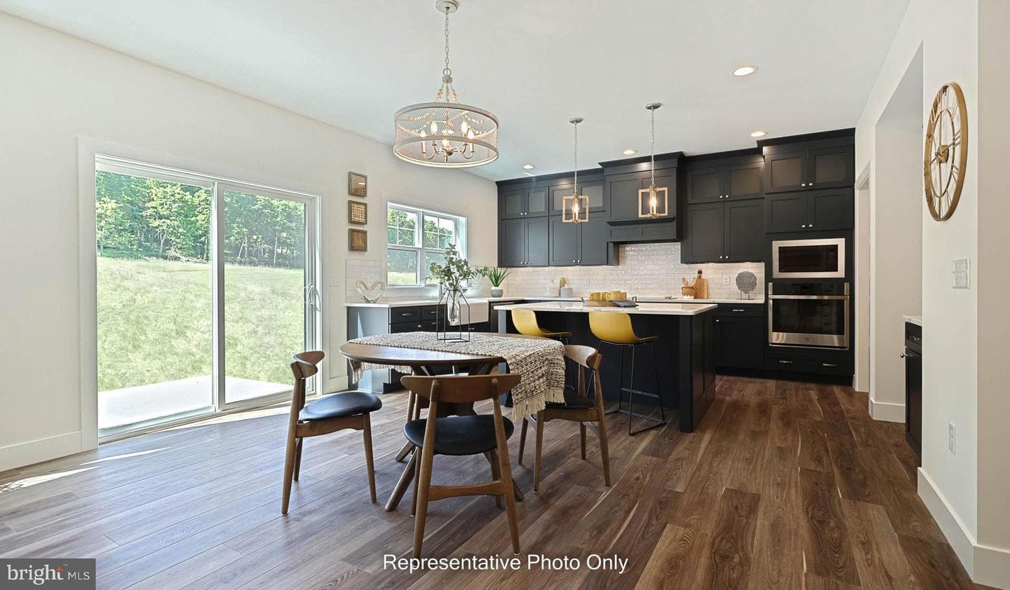123 Blue Mountain Boulevard photo 13
