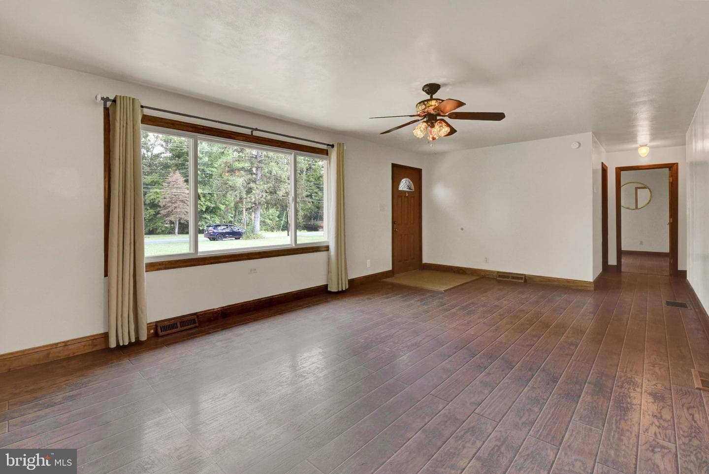 405 Pine Road photo 6