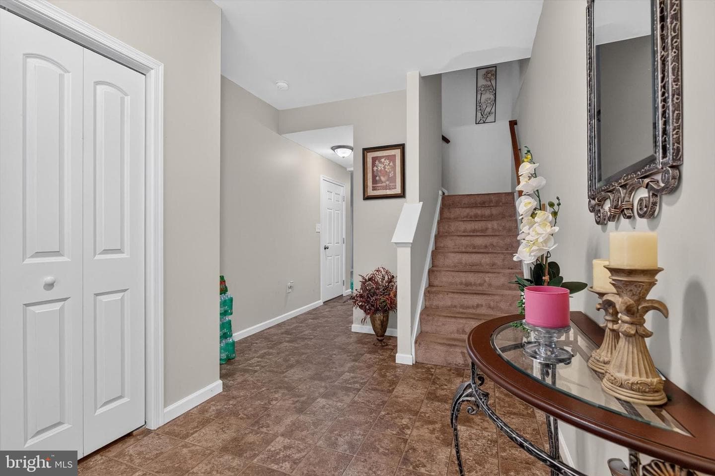 6421 Creekbend Drive photo 4