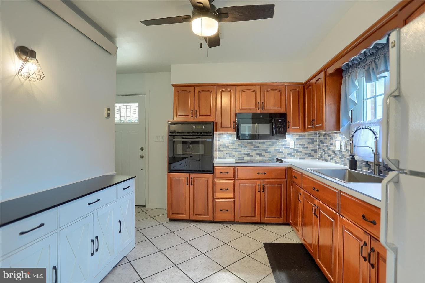 212 W Courtland Avenue photo 10