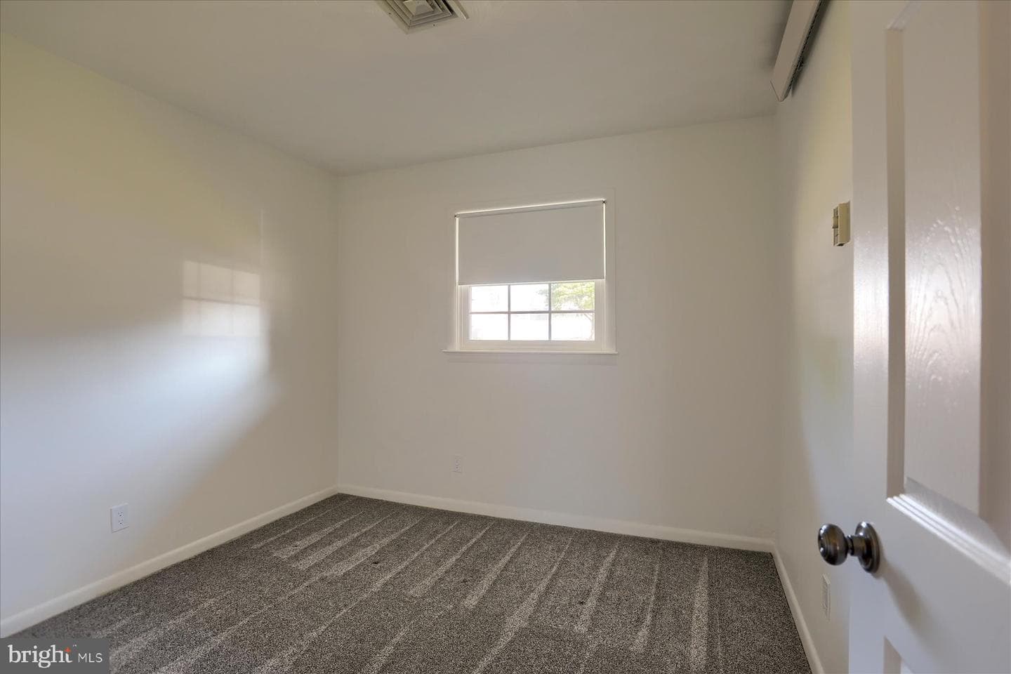212 W Courtland Avenue photo 12
