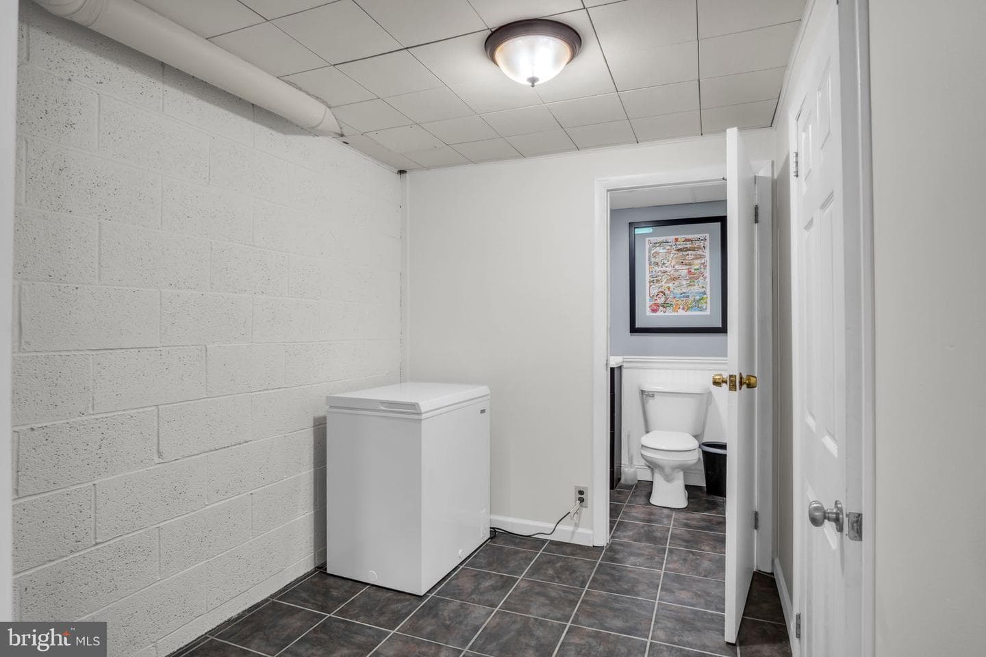 112 W Green Street photo 21