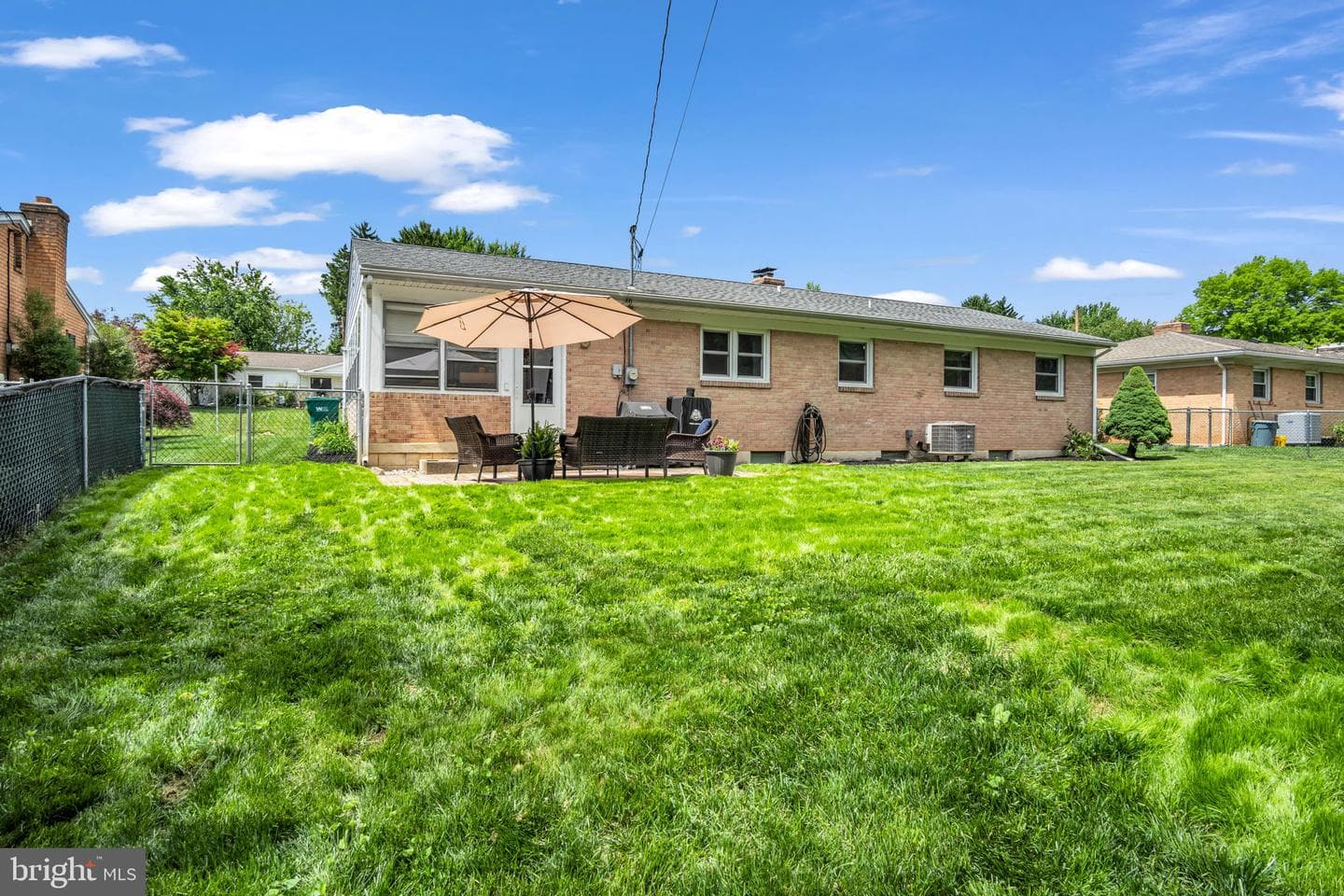 112 W Green Street photo 28