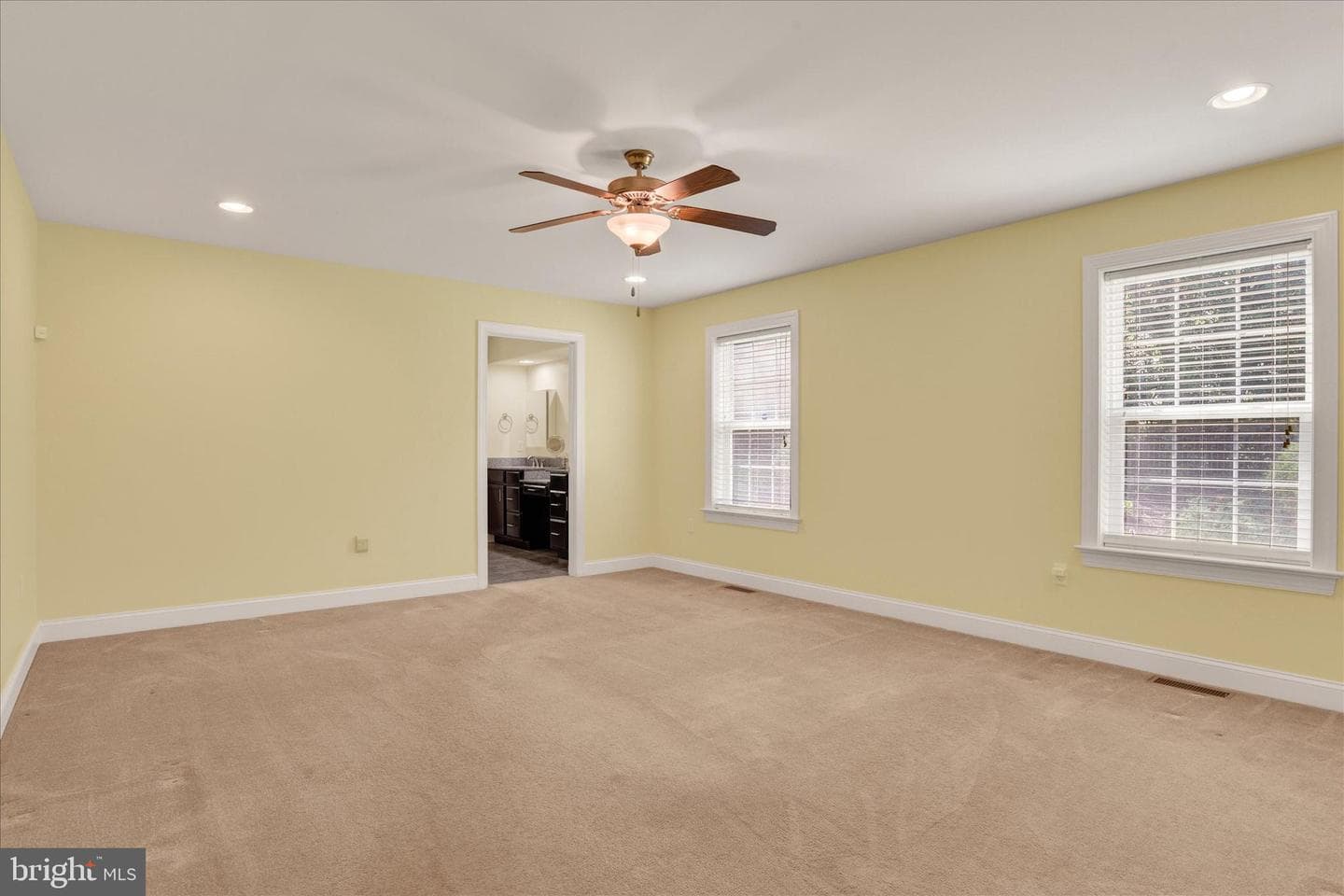 807 Genevieve Drive photo 15
