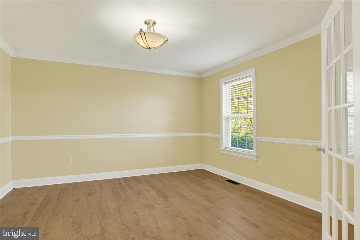 807 Genevieve Drive photo 4