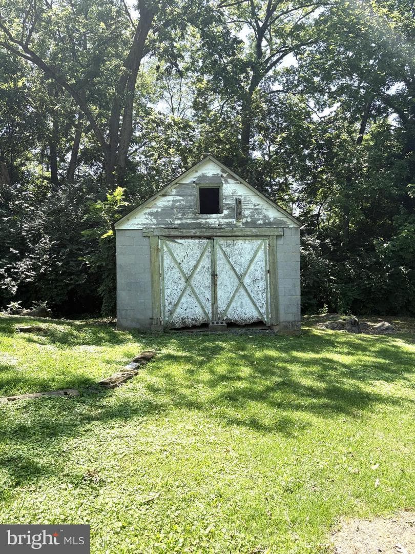22 Fairview Street photo 13
