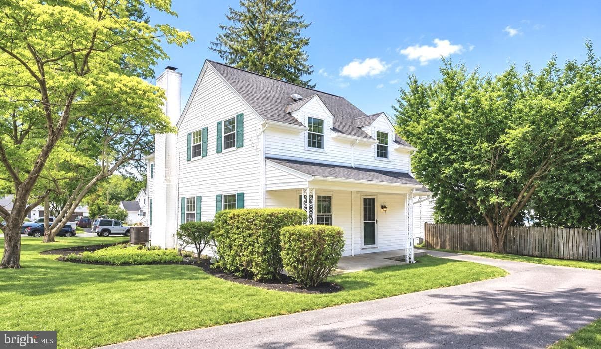 2821 Rathton Road photo 3