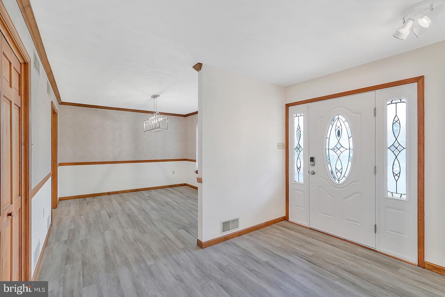 12 Victoria Way photo 2