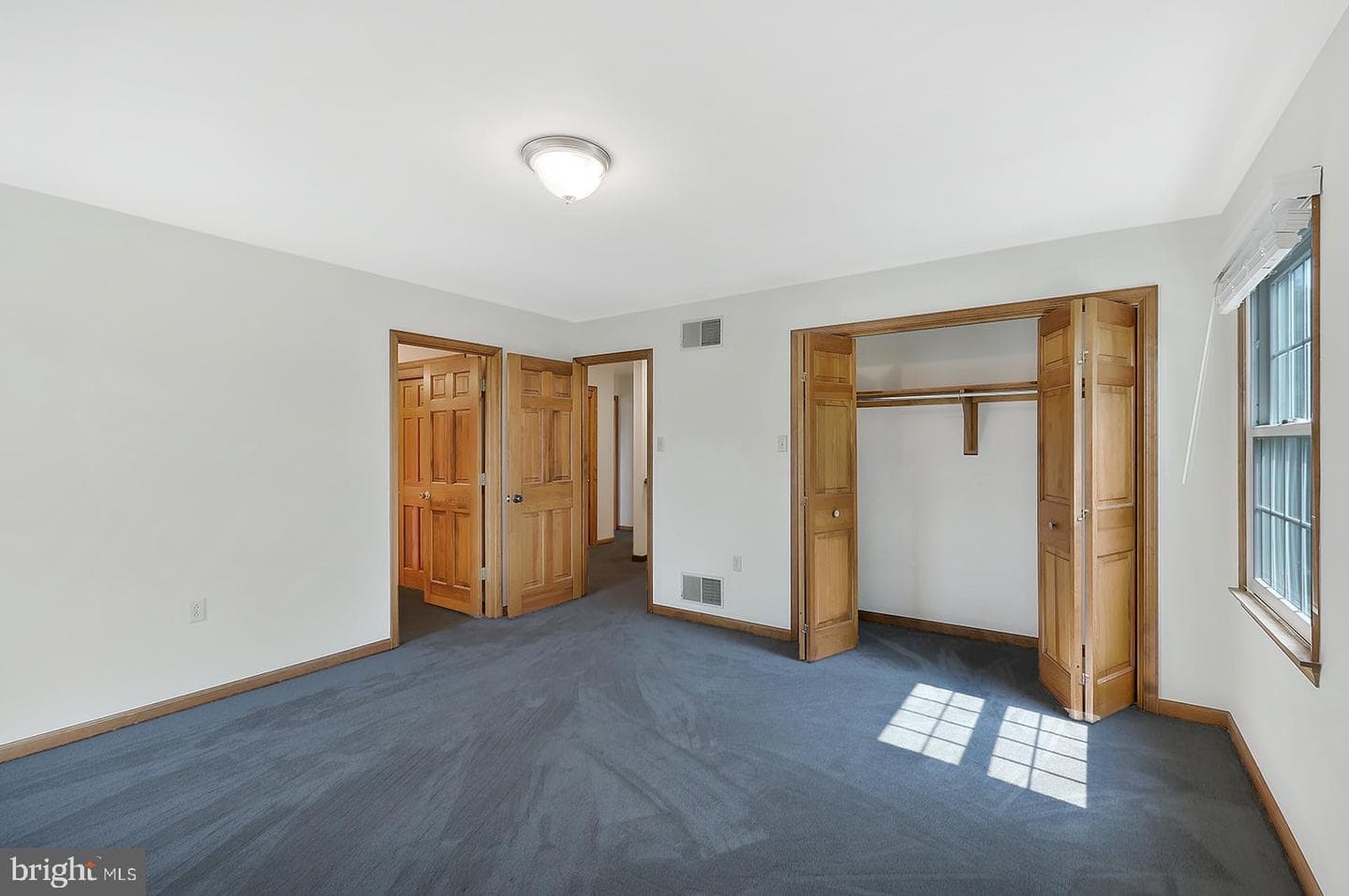 12 Victoria Way photo 27