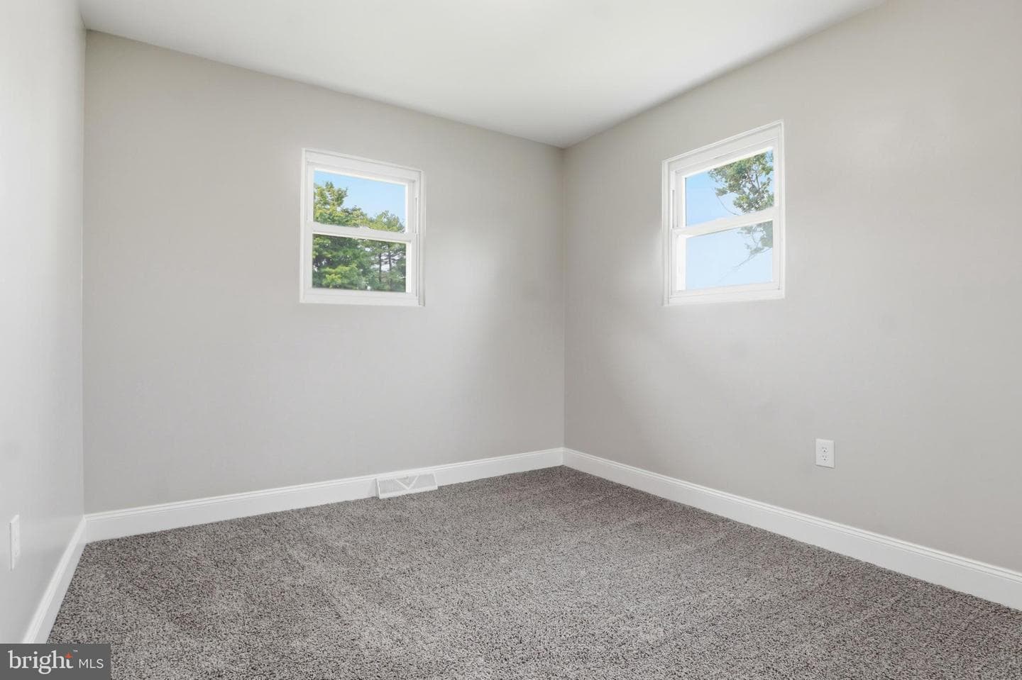 5013 Lenker Street photo 17