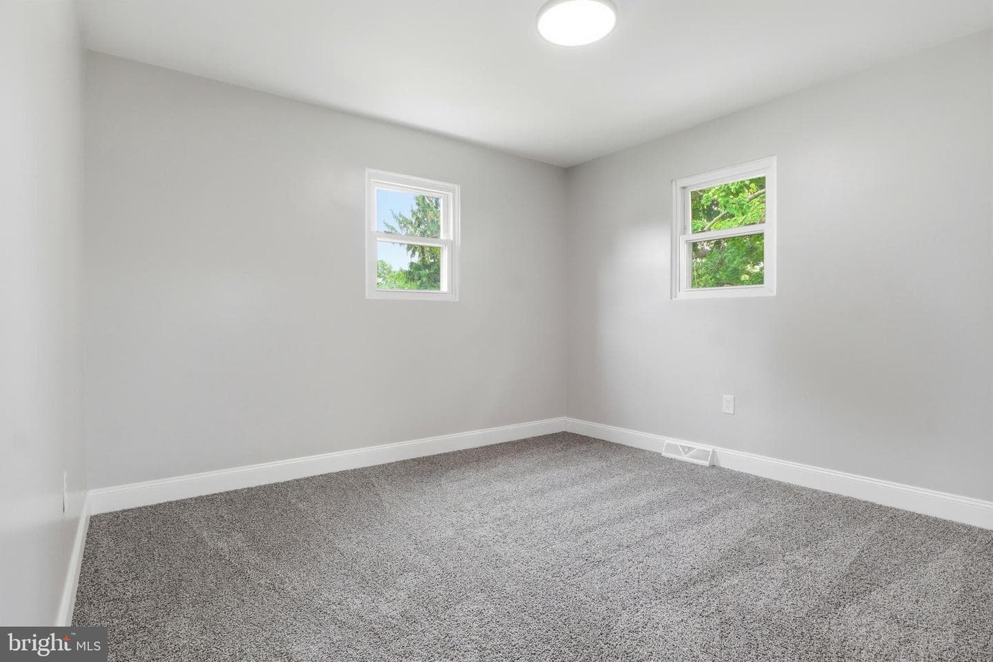 5013 Lenker Street photo 21