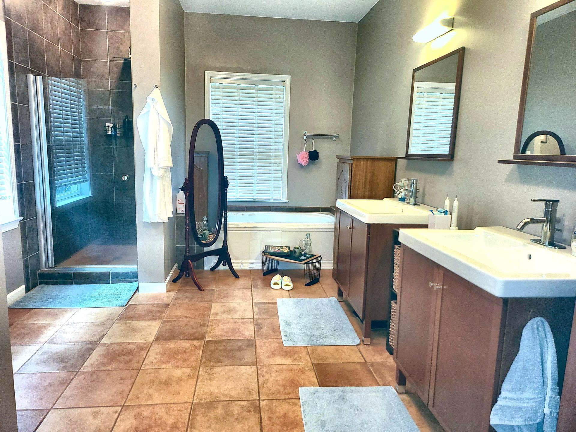 1198 Park Place photo 13