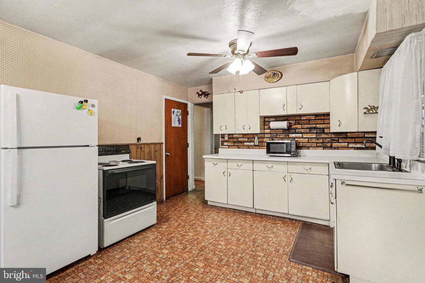 114 Maple Drive photo 8