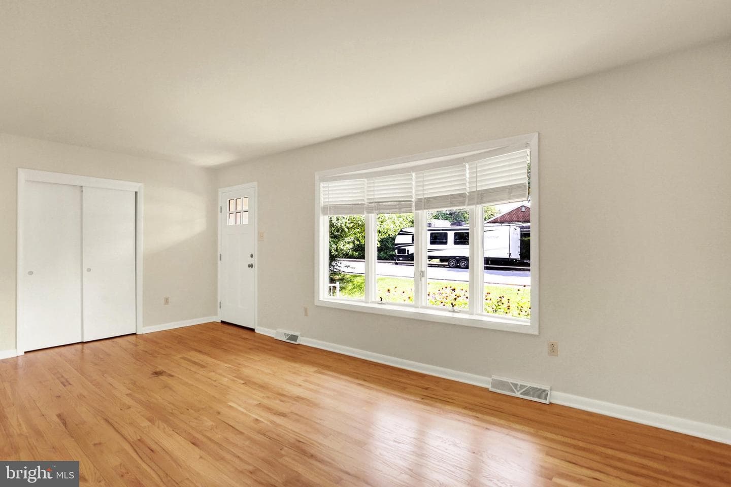 1 E Woodland Drive photo 12