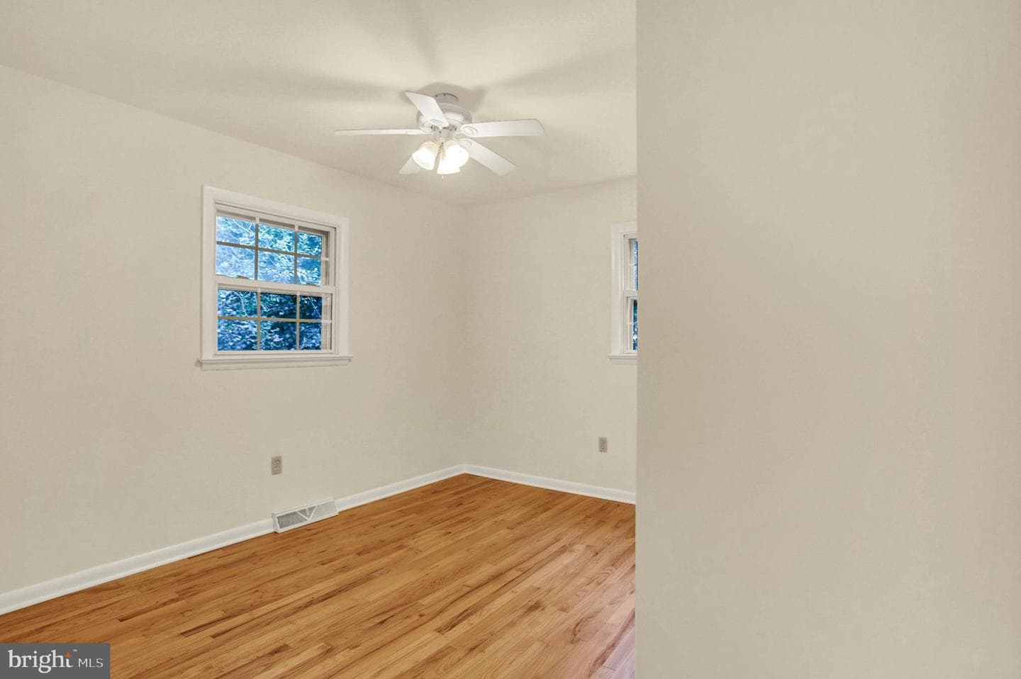 1 E Woodland Drive photo 21