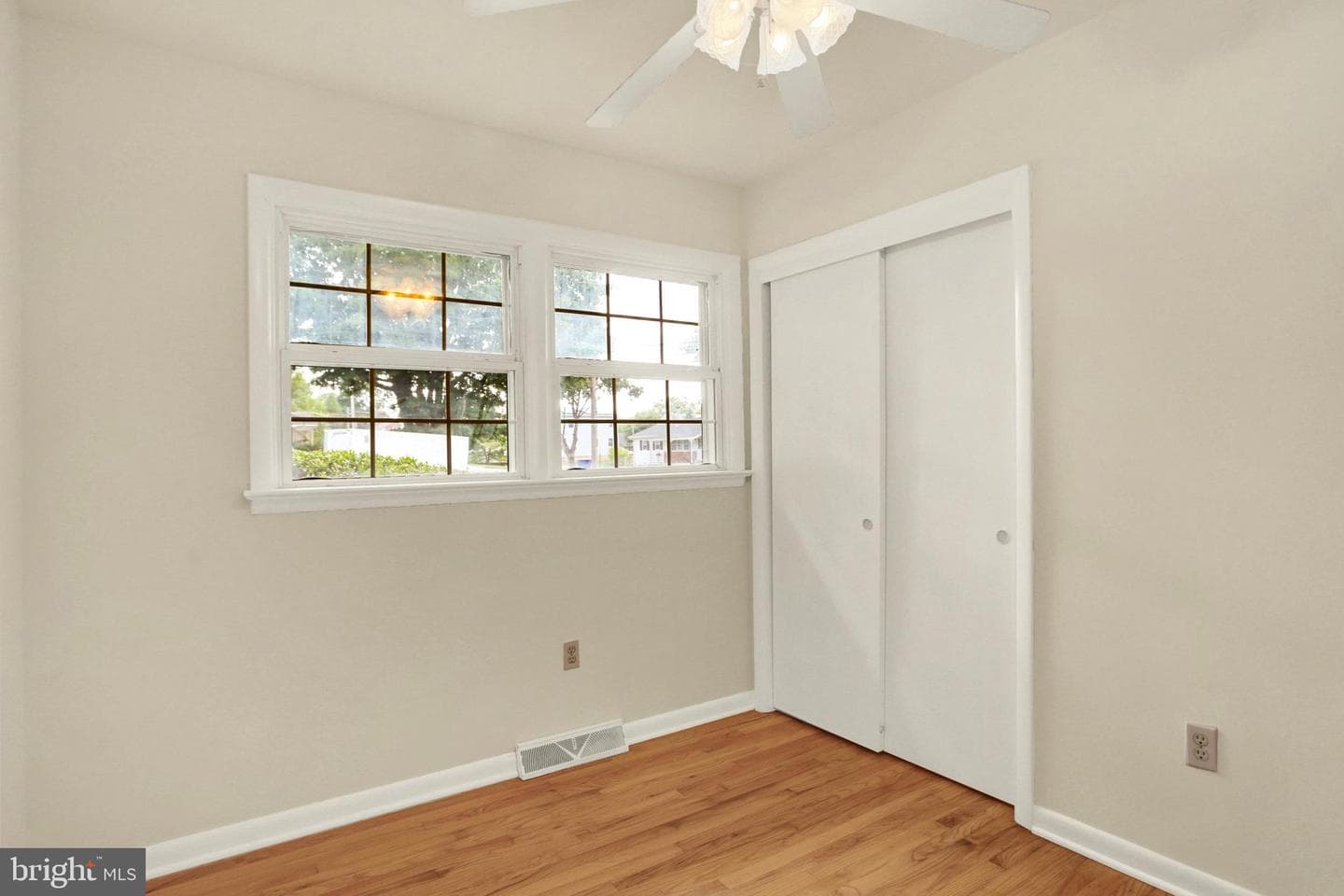 1 E Woodland Drive photo 26